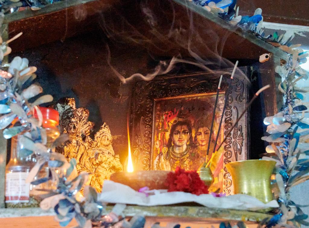 Préparation à Diwali, la fête des lumières [Arunachal Pradesh, Inde] - 2023