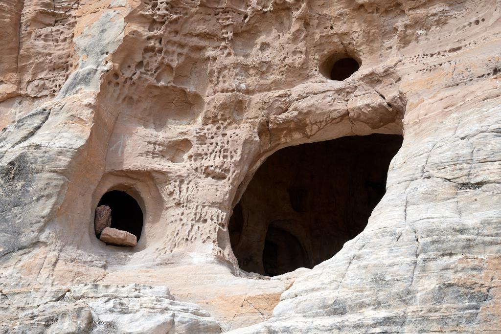 Vers l'église-grotte Daniel Korkor, massif de Gheralta [Ethiopie] - 2019