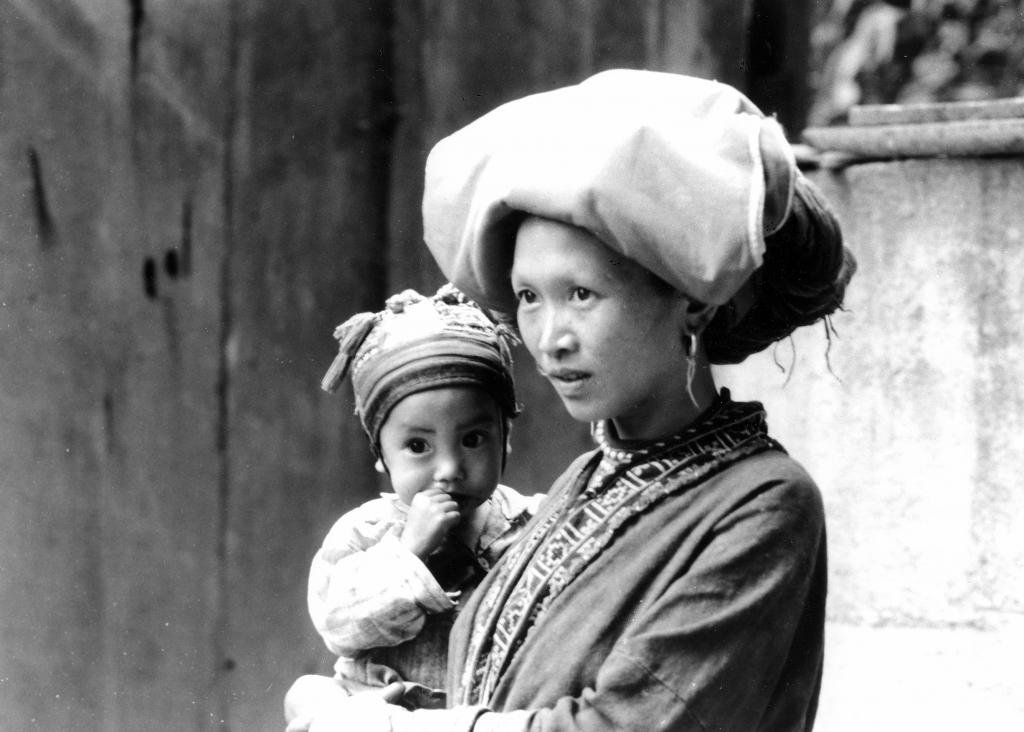 Femme de l'ethnie Hmong rouge [Vietnam] - 1995