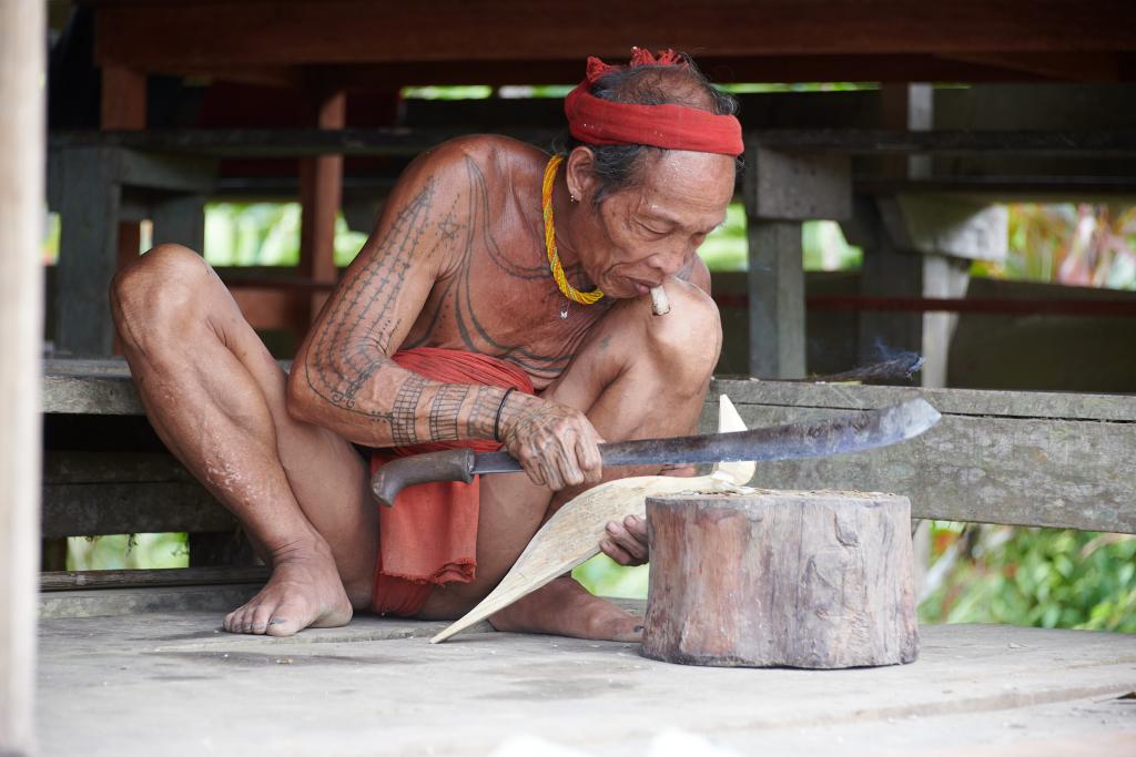 Décoration de l'oiseau-esprit fabriqué par Tewagoy, île de Siberut [Indonésie] - 2025