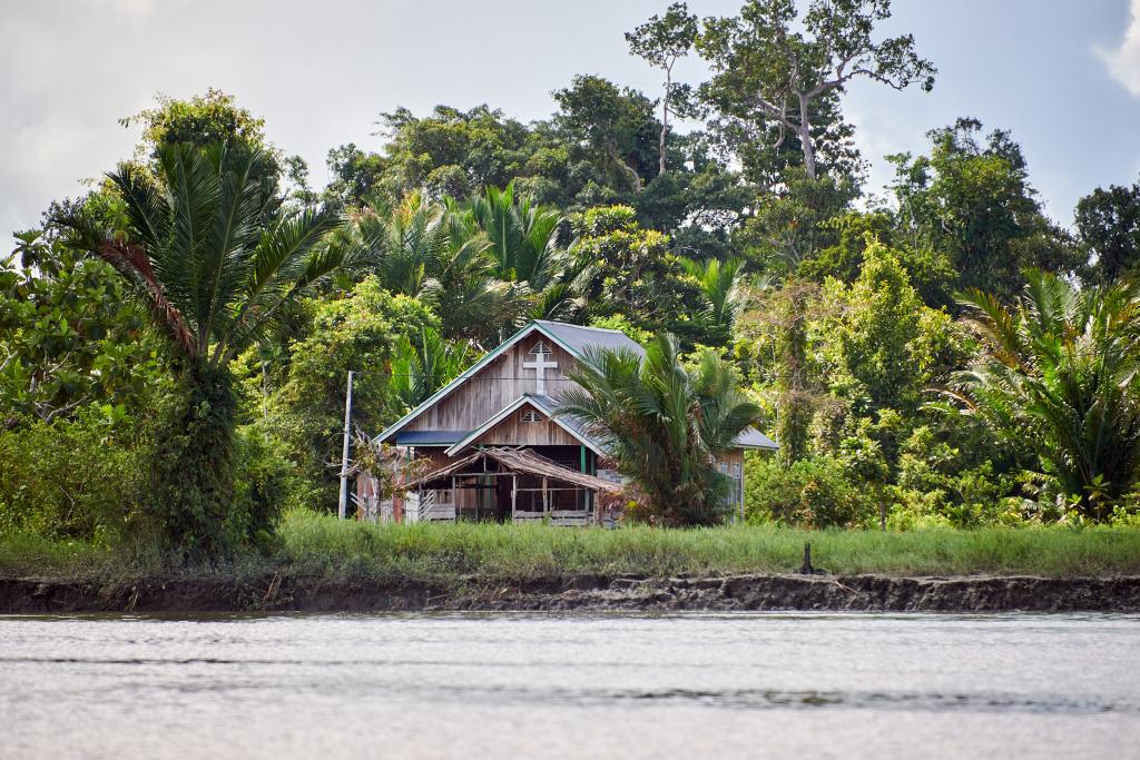 En territoire Asmat, une église [Papouasie indonésienne] - 2025 