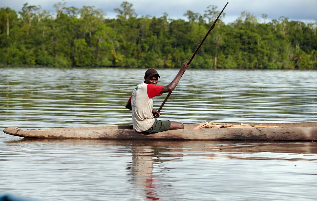 En territoire Asmat, une église [Papouasie indonésienne] - 2025 