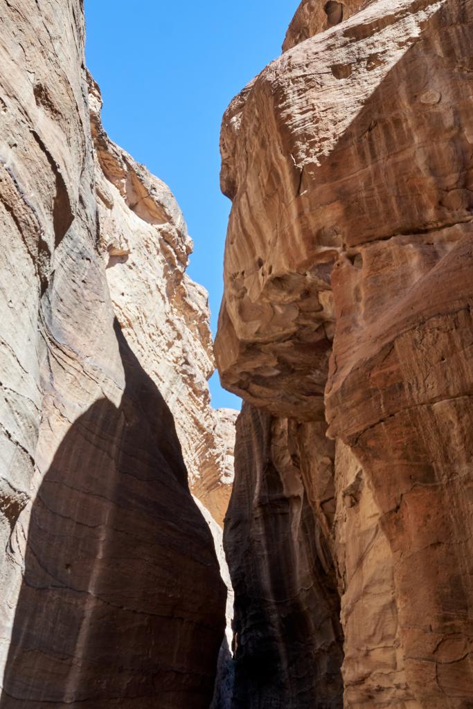 Le Siq (gorge étroite) menant à la Khazneh, Petra [Jordanie] - 2023