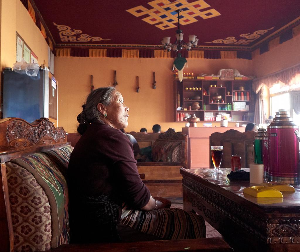 Intérieur de café à Tholing [Tibet] - 2019