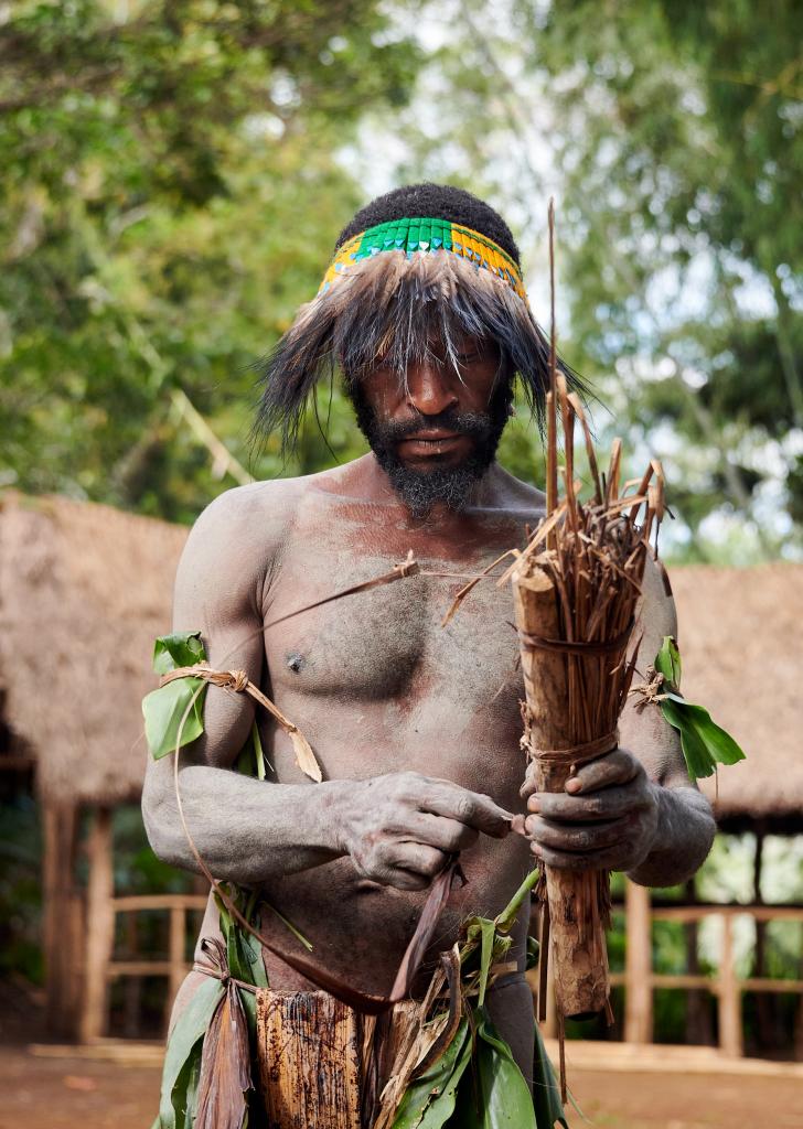 Tribu des Asaro, préparation du feu [Papouasie Nouvelle Guinée] - 2024 