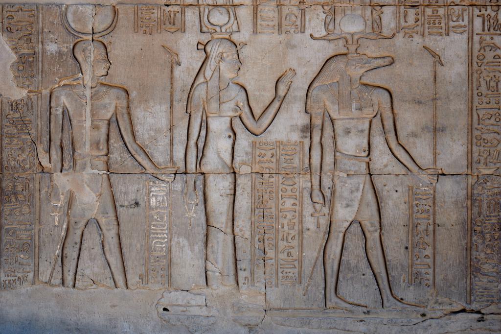 Scène de couronnement avec le dieu Sobek, teemple de Kom Ombo [Egypte] - 2022