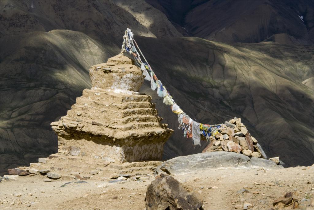 Shorten et drapeaux de prières, Zanskar [Inde] - 2010