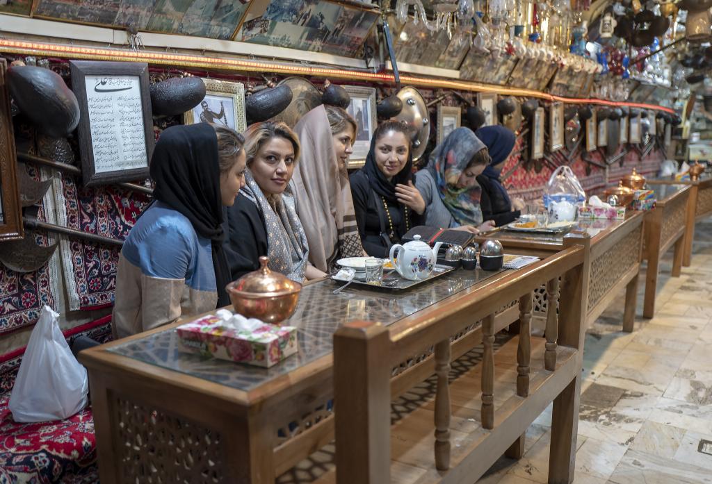 Dans un café d'Ispahan [Iran] - 2018