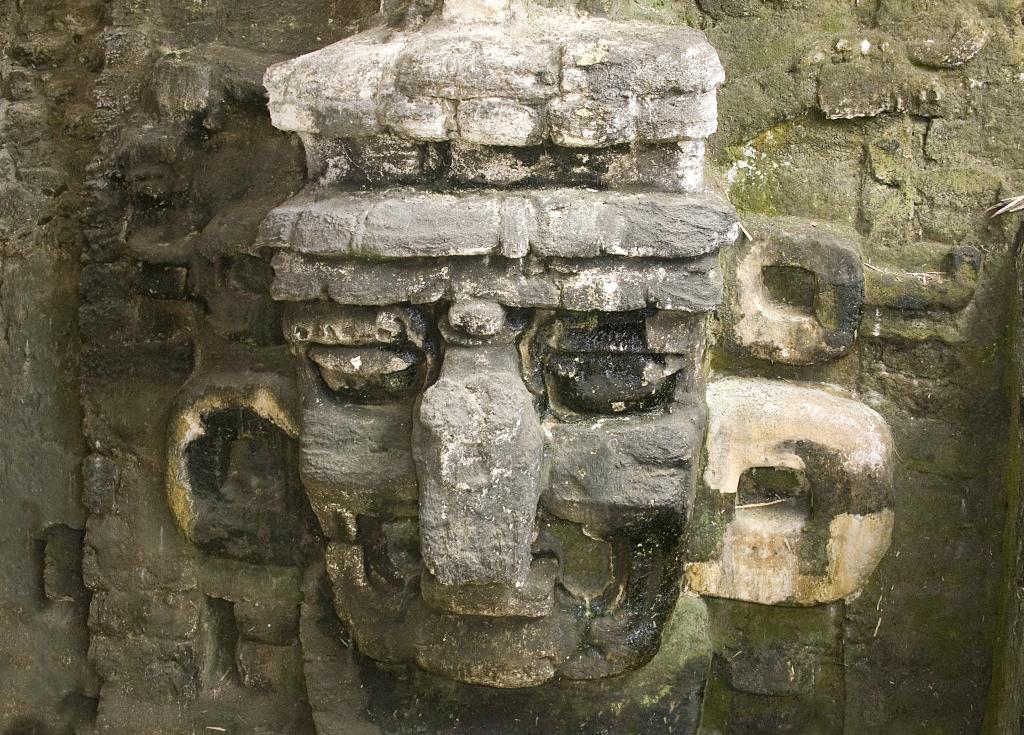 Tikal, Chaac Mol [Guatemala]