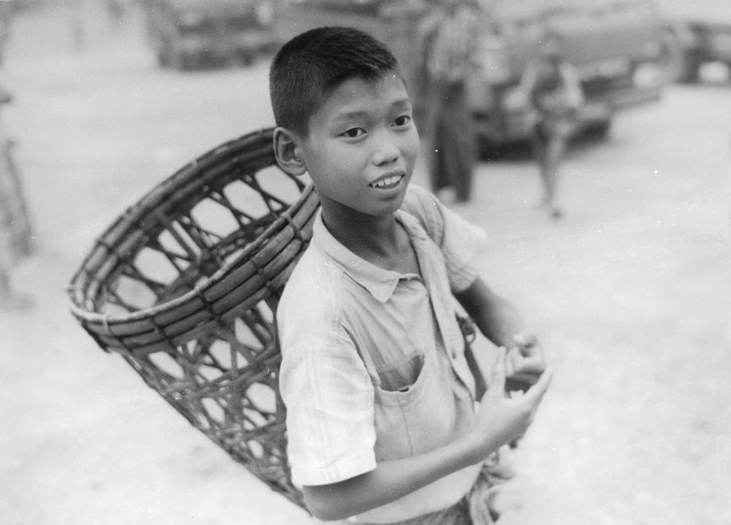 Sur les bords de l'Irrawaddy [Birmanie] - 1998