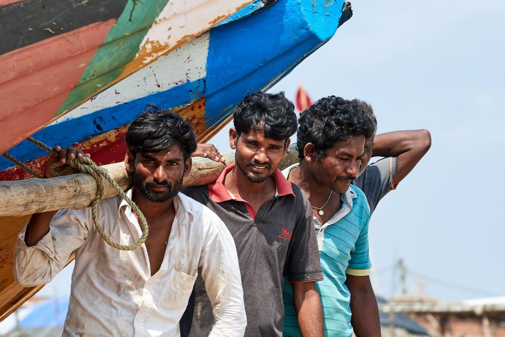 Mise à l'eau des bâteaux de pêche [Orissa, Inde] - 2020