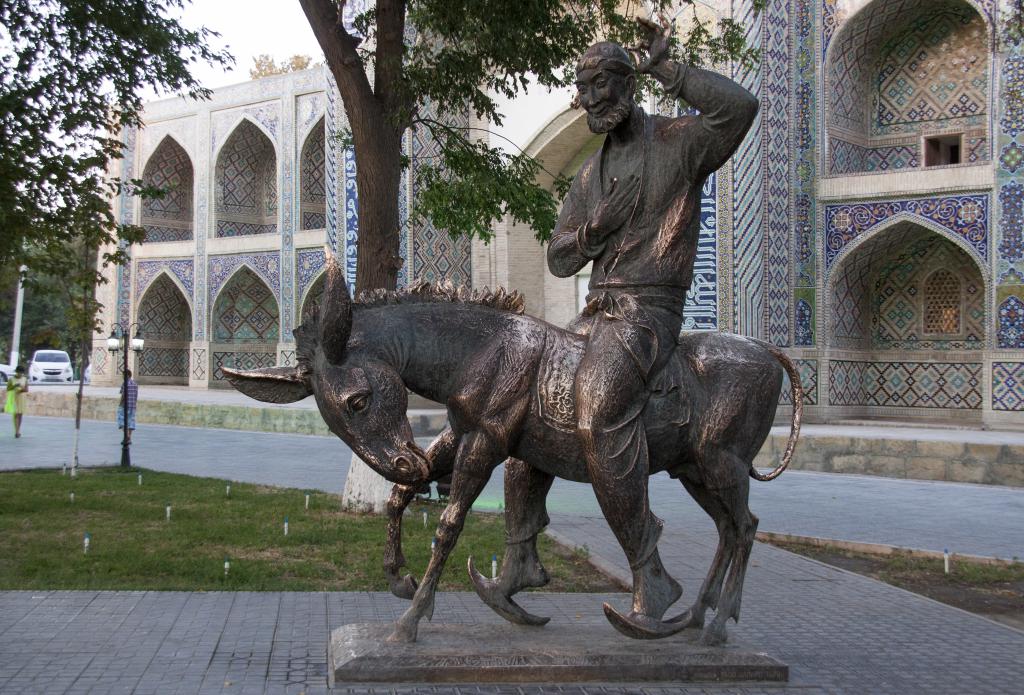 La statue d'Effendi, un personnage populaire de la tradition ouzbèque, Samarkand [Ouzbekistan]