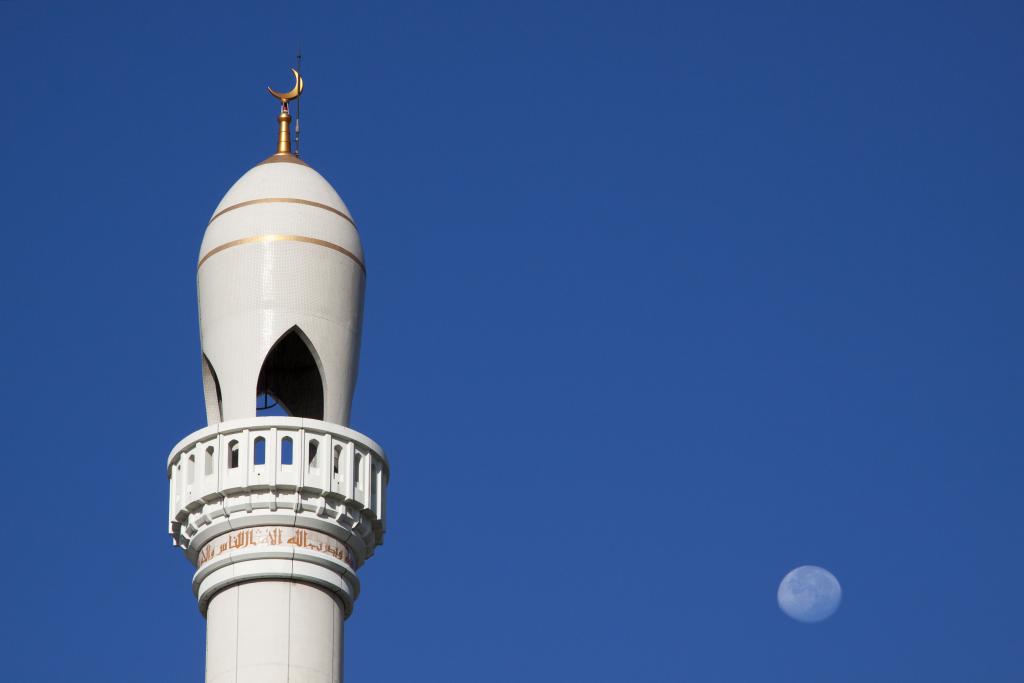La lune sur Ashgabat [Turkmenistan] - 2013